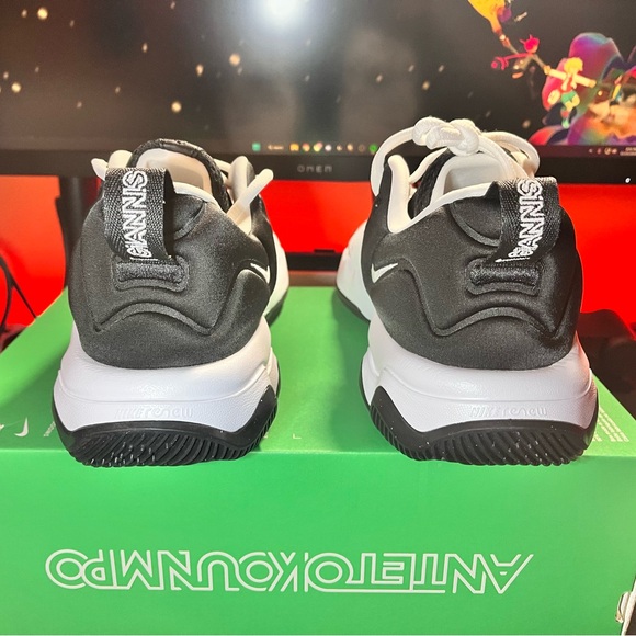 Giannis Immortality 3 - Men’s size 12 - Picture 4 of 5